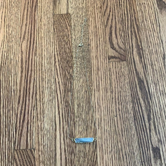 Francesca’s Collection Necklace - Picture 2 of 2